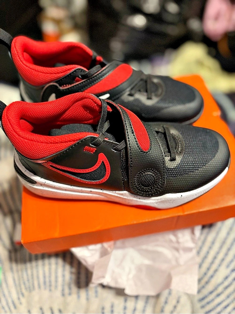 Nike Team Hustle D 11 Kids' Sneakers Black & Red US 3Y New